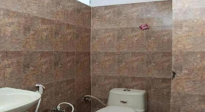 Bedroom 5, Hotel Radiant by WB Inn, Azamgarh