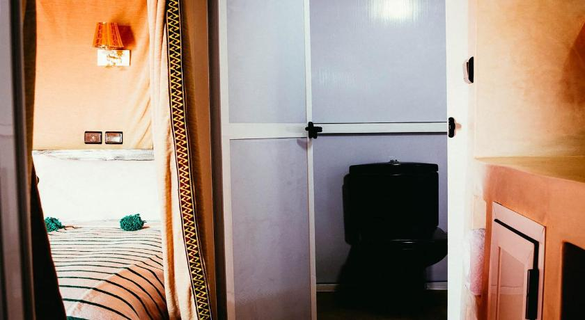 Bedroom 2, Sandfisch Luxury Camp, Errachidia