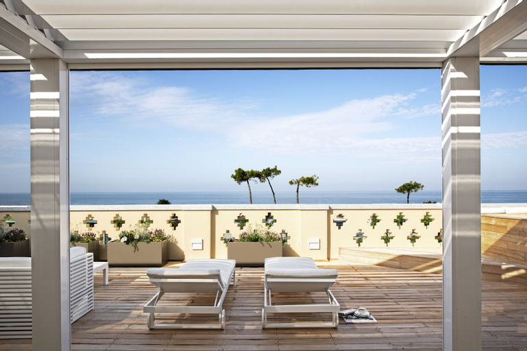 Exterior & Views 18