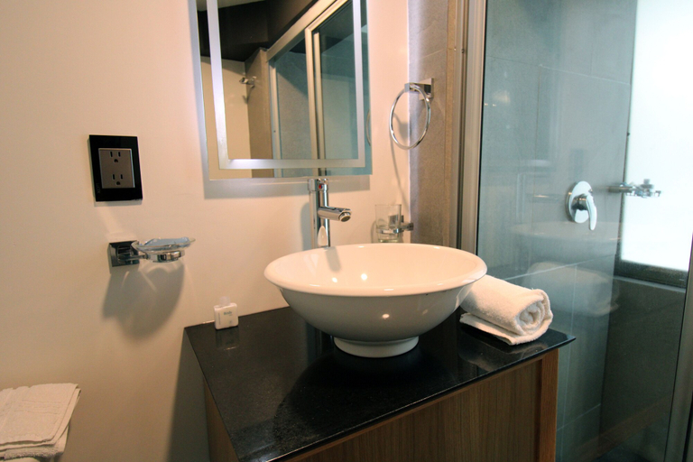 Bathroom 3, Casa Romita, Mexico City