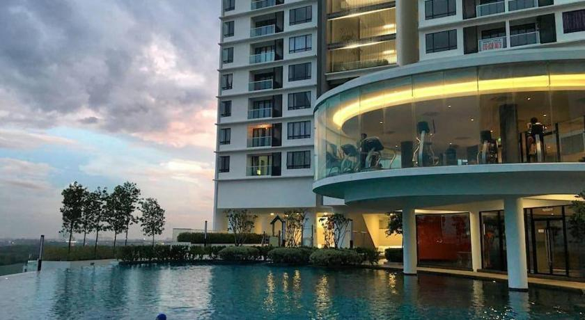 Exterior & Views, Lovers under Cupid's Arrow 丘比特之箭下の恋人, Seberang Perai Utara