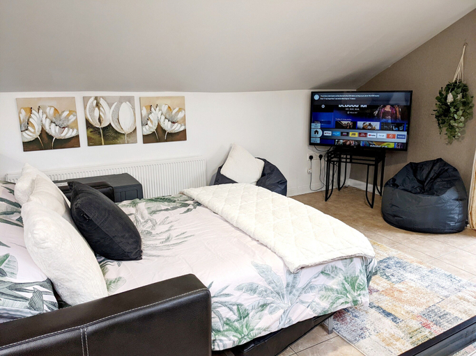 Others 4, Forest View Impeccable two Bedroom House, Newry, Mourne and Down