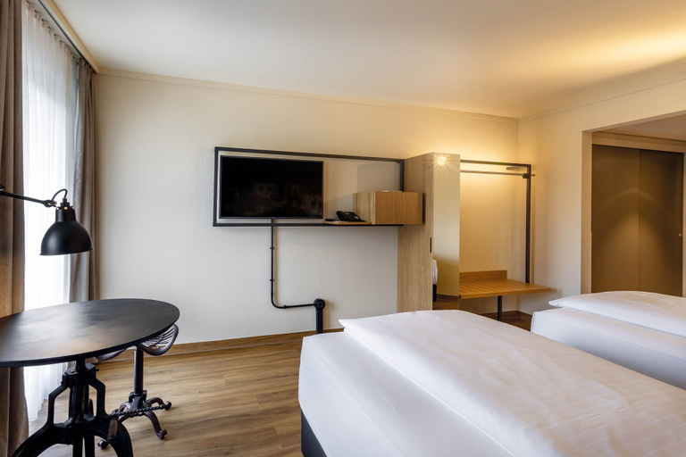 Bedroom 4, Seminaris Hotel Bad Boll, Göppingen