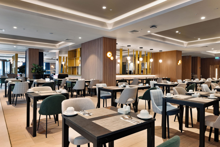 Food & Drinks 5, Hotel Riu Plaza London Victoria, London