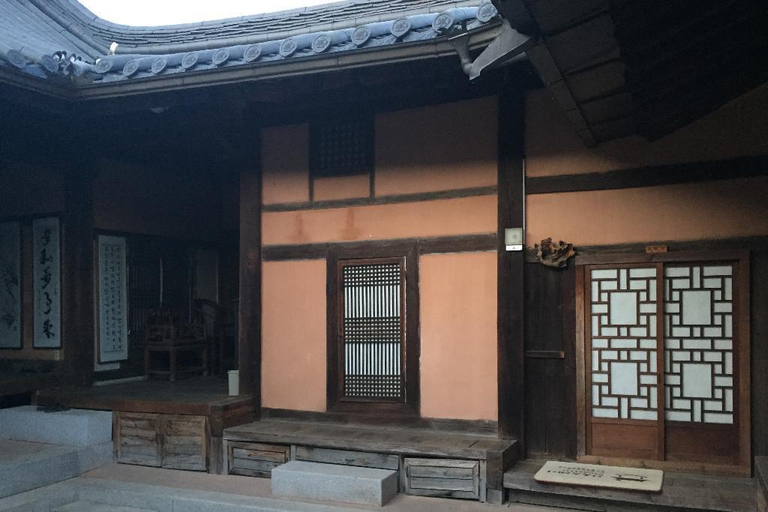 Exterior view 2, Andong Gudamjeongsagotaek, Yecheon