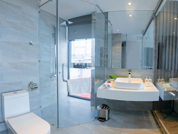 Bathroom 5, Grand Ocean Luxury Boutique, Da Nang