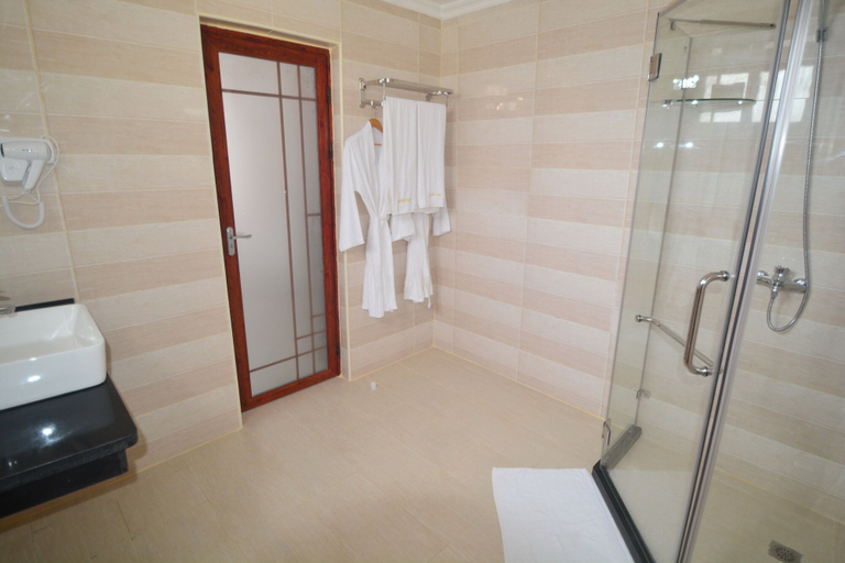 Bathroom 4, Spice Palace Hotel, Mjini
