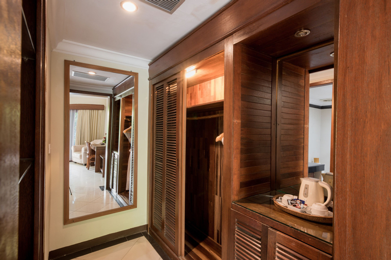 Bedroom 12