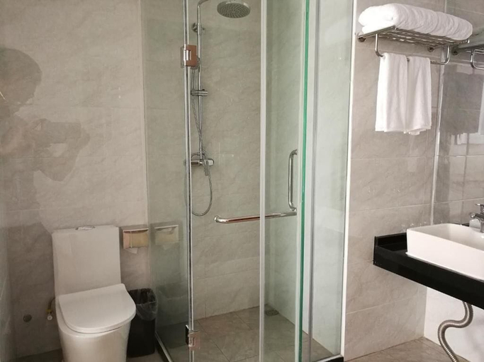 Bathroom 5, PACI HOTEL, Sihanoukville