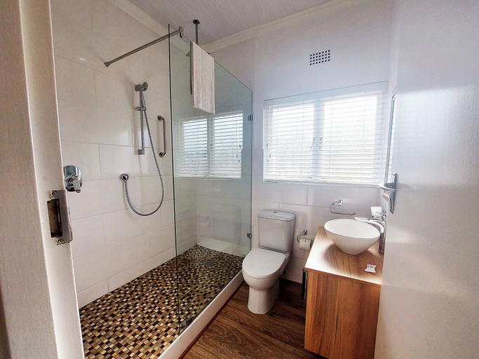 Bathroom 5, First Group Perna Perna Mossel Bay, Eden