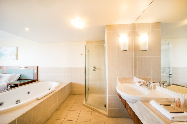 Bathroom 4, Pinnacles Resort & Spa, Whitsunday