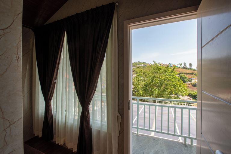 Others, Blossom Inn, The Nilgiris