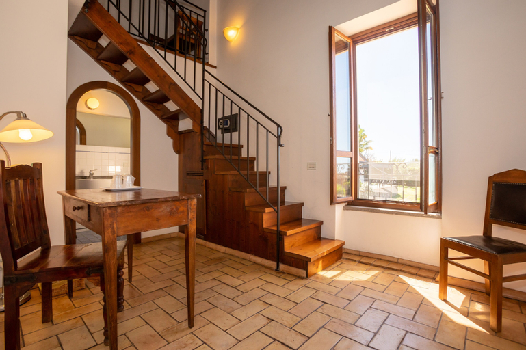 Dining Room 8