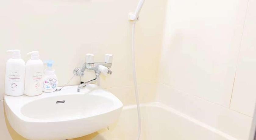 Bedroom 4, 大阪岛之内 双床房 2楼 无电梯 距日本桥地铁站1分钟 心斋桥道顿窟商业中心位置 Smile Home, Osaka
