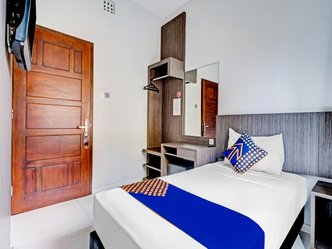 Bedroom 12