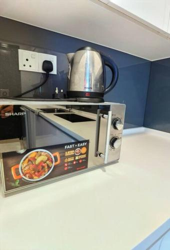 1908 Almas Suites 2Queen bed 4pax!Netflix bY STAY, Johor Bahru