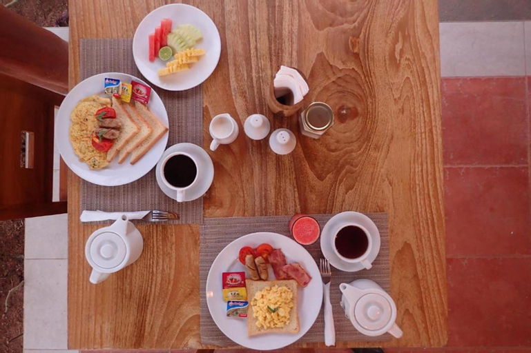Food & Drinks