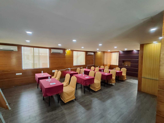 Food & Drinks 4, Dover Inn By BookMeriHotel.com, Kolkata