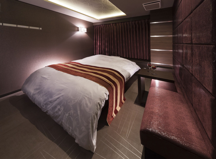 Bedroom 13