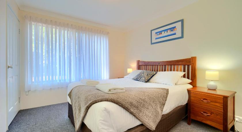 Bedroom 2, Bayside Villas, Manjimup