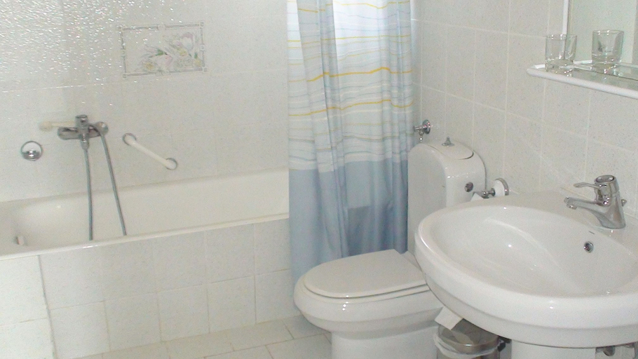Bathroom, Zmas Studios, Thessaly