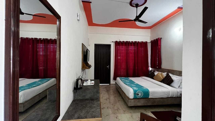Bedroom 3, Hotel Starwood, Garhwal