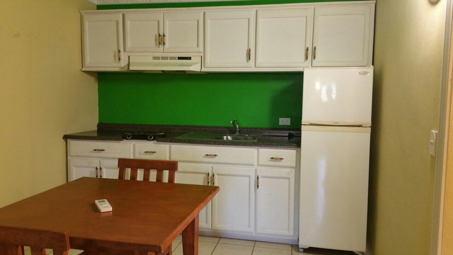 Others 4, Hotel Estrella, Matamoros