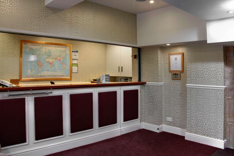 Public Area 2, Deincourt Hotel, Nottinghamshire