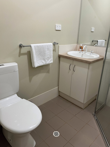 Bathroom 2, Tasha's Apartments - CC2, Adelaide