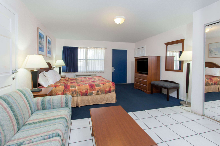 Bedroom 3, Knights Inn Arcadia, Desoto