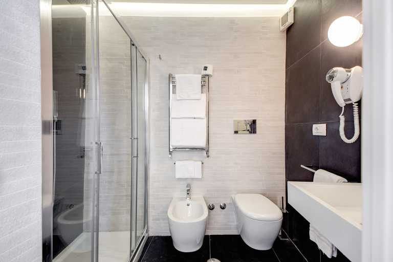 Bathroom 4, Hotel Abruzzi, Rome