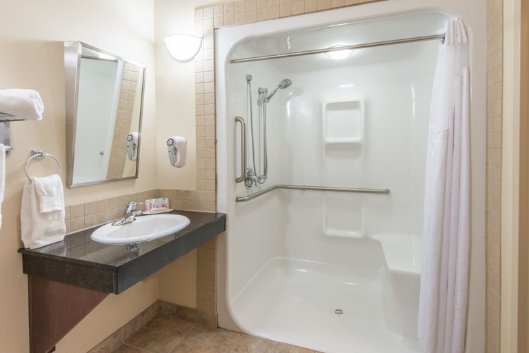 Bathroom 4, Ramada by Wyndham Lac La Biche, Division No. 12