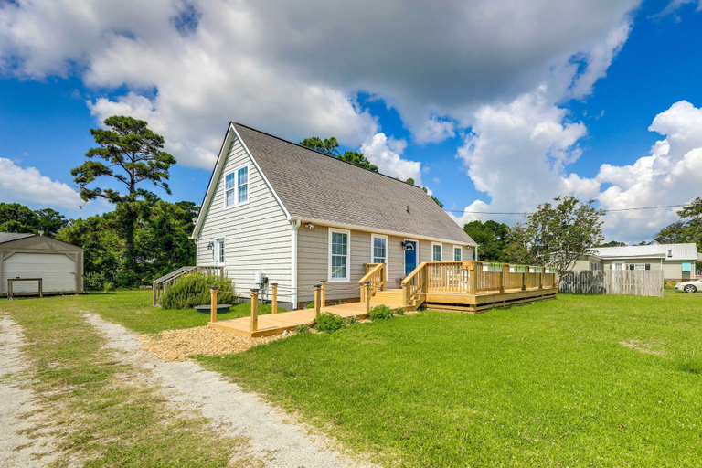 Exterior & Views 2, 'the Willowberry House' With Deck & Grill!, Carteret