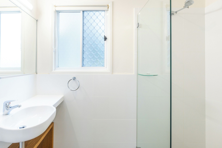 Bathroom 4, NRMA Forster Tuncurry Holiday Park, Great Lakes