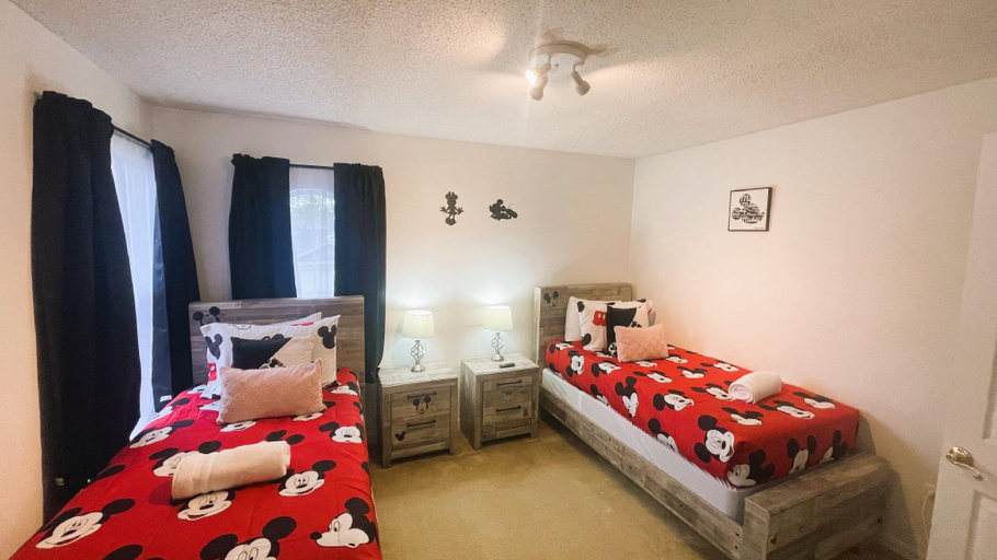 Others 5, SD2225MC - 4 beds pool home on Golf course, Polk
