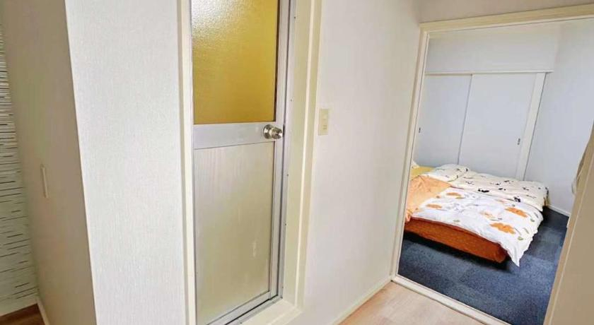 Bedroom 2, 大阪岛之内 双床房 2楼 无电梯 距日本桥地铁站1分钟 心斋桥道顿窟商业中心位置 Smile Home, Osaka
