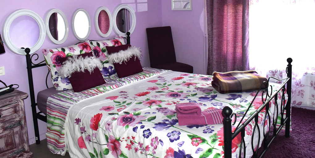 Bedroom 3, Les Remparts, Creuse