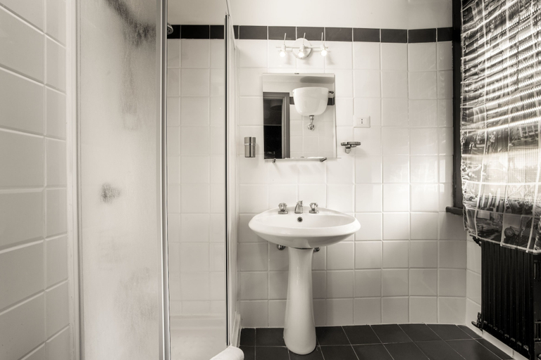 Bathroom 4, Radio Hotel, Rome