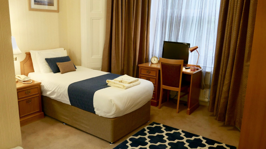 Bedroom 2, Trivelles Belforte Hotel, Trafford