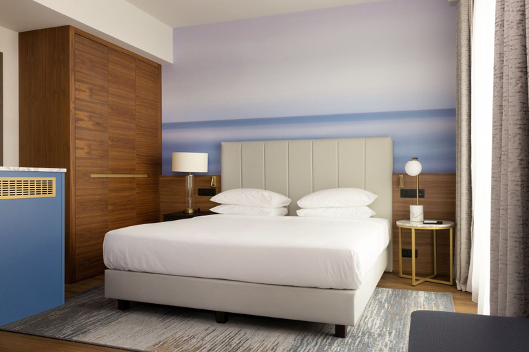 Bedroom 3, Sheraton Nice, Alpes-Maritimes