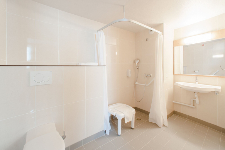 Bathroom 4, B&B HOTEL Paris Porte des Lilas, Seine-Saint-Denis