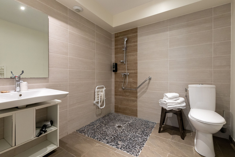 Bathroom 3, Hôtel-Résidence Alaia, Pyrénées-Atlantiques