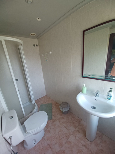 Bathroom, Oroso, A Coruña
