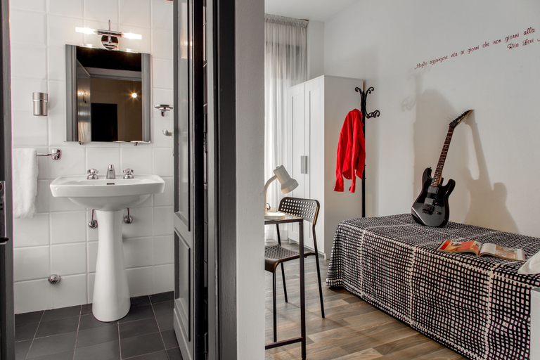 Bathroom 4, Radio Hotel, Rome