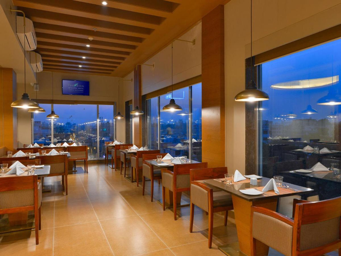 Food & Drinks 4, Fern An Ecotel Akota, Vadodara