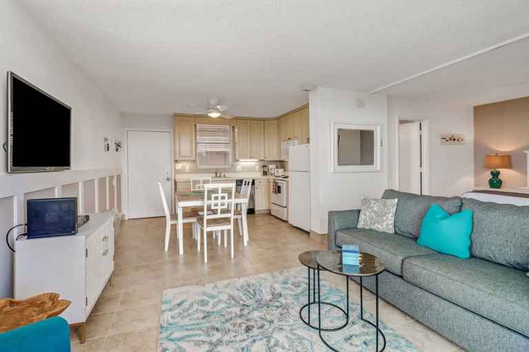 Others 5, Beach & Tennis 5507, Lee