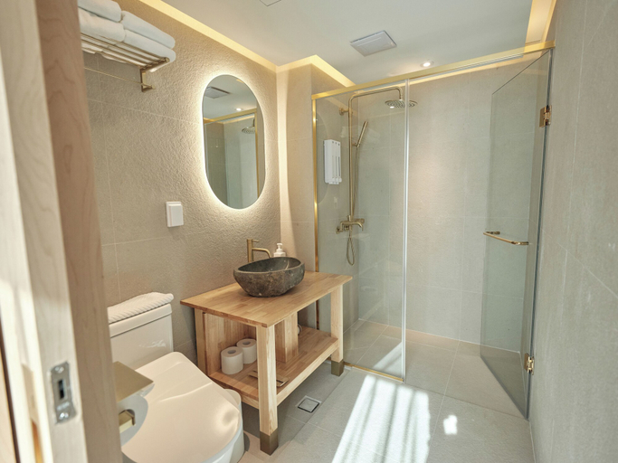 Bathroom 3, UH Suite Seoul Square, Jung