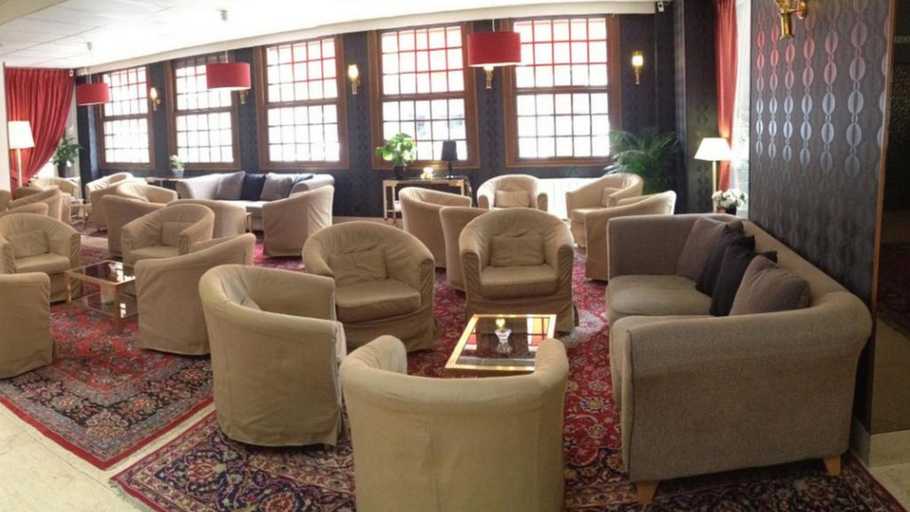 Public Area 2, Le Grand Hôtel de l'Espérance, Calvados