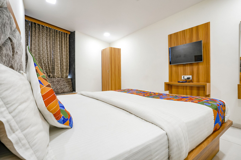 Bedroom 2, Fabhotel Silver Inn, Ahmadabad