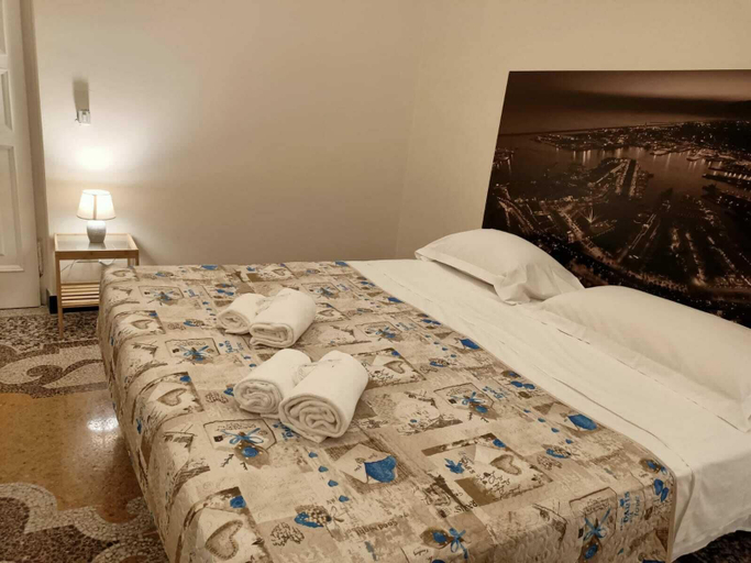 Bedroom 4, Affittacamere Monumentale, Genova